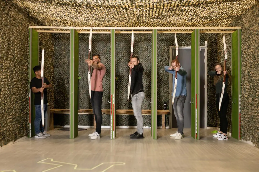Teambuilding, vergaderen en boogschieten